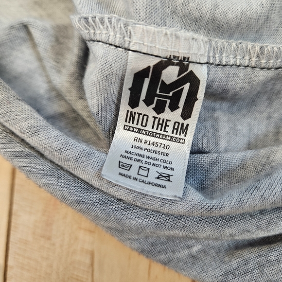 InTo The Am Gothic Inspired T-SHIRT Large - Picture 6 of 7